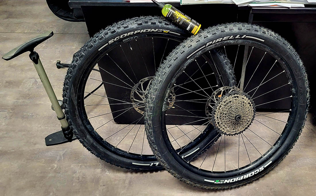 Test Pirelli Scorpion eMTB - Robert Surmik - obutie